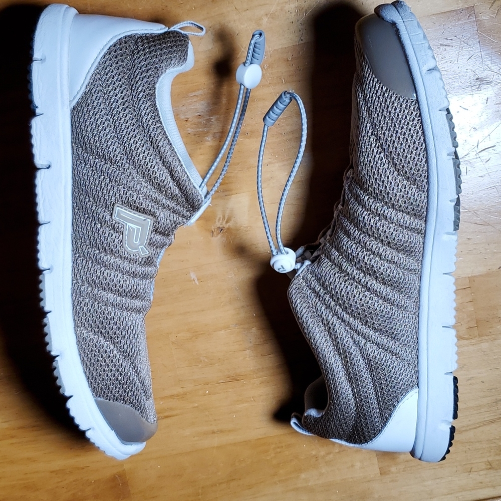 Propet TravelWalker II Sneaker